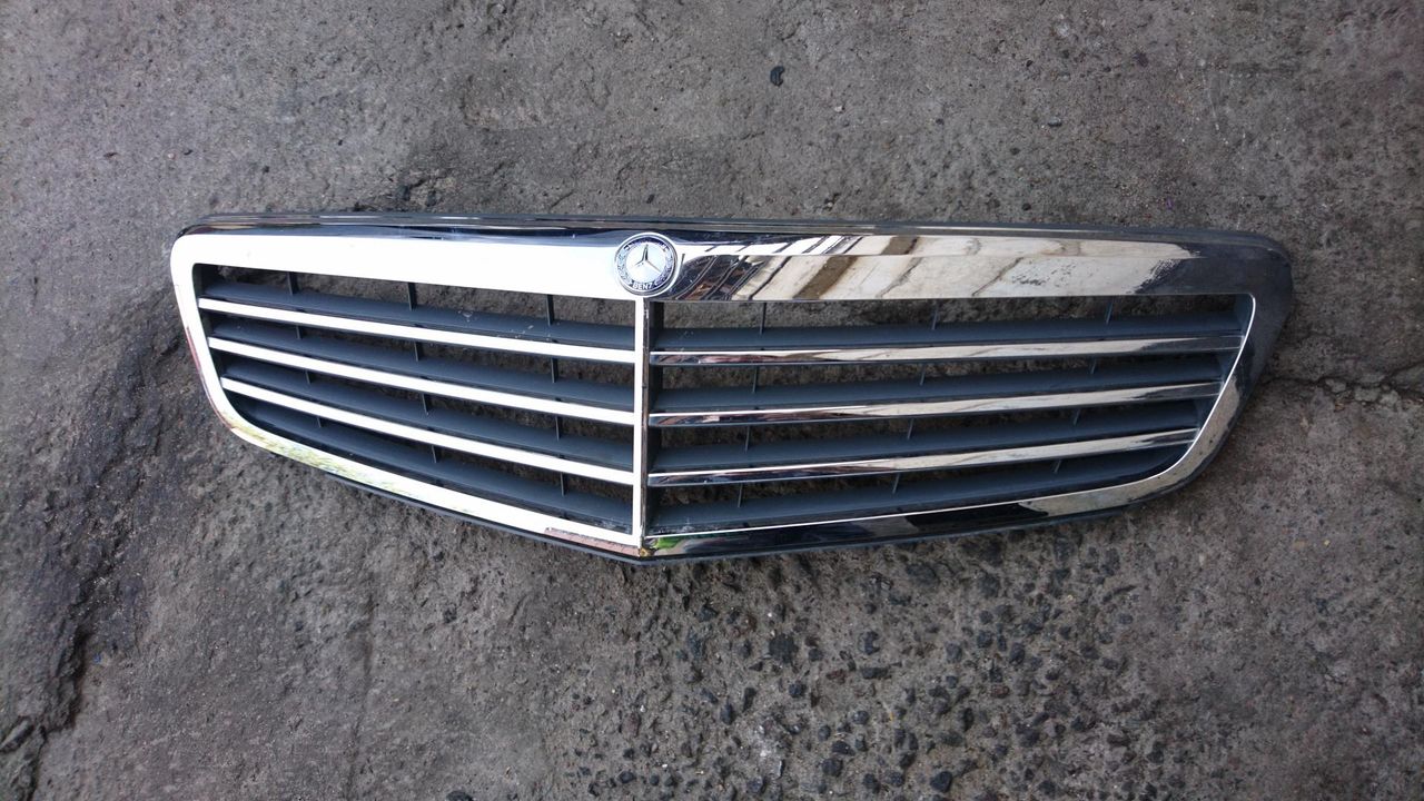 заглушка (решетка) в бампер Mercedes-Benz C-Класс W204/S204/C204 [рестайлинг] 2011, 2.1 л., OM 651.913, дизель, АКПП, универсал, A2048801283