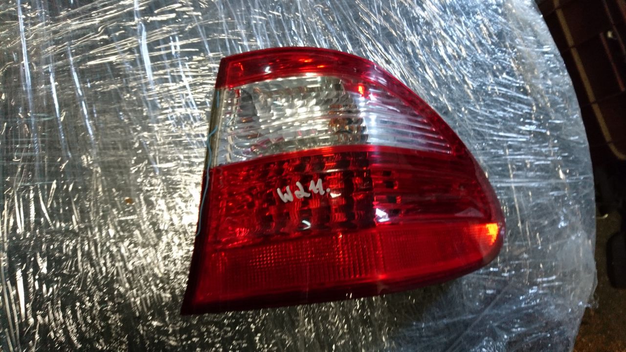 фонарь задний правый Mercedes-Benz E-Класс W211/S211 2004, 3.2 л., OM 648.961, дизель, АКПП, универсал