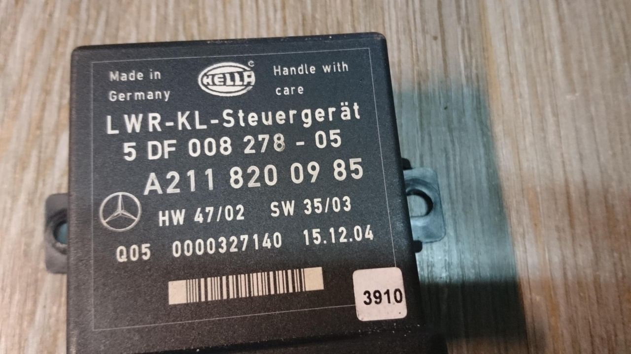 блок регулировки угла наклона фар Mercedes-Benz SLK-Класс R171 2006, 3.5 л., M 272.963, бензин, АКПП, серебристый, кабриолет, A2118200985, 5DF008278-05