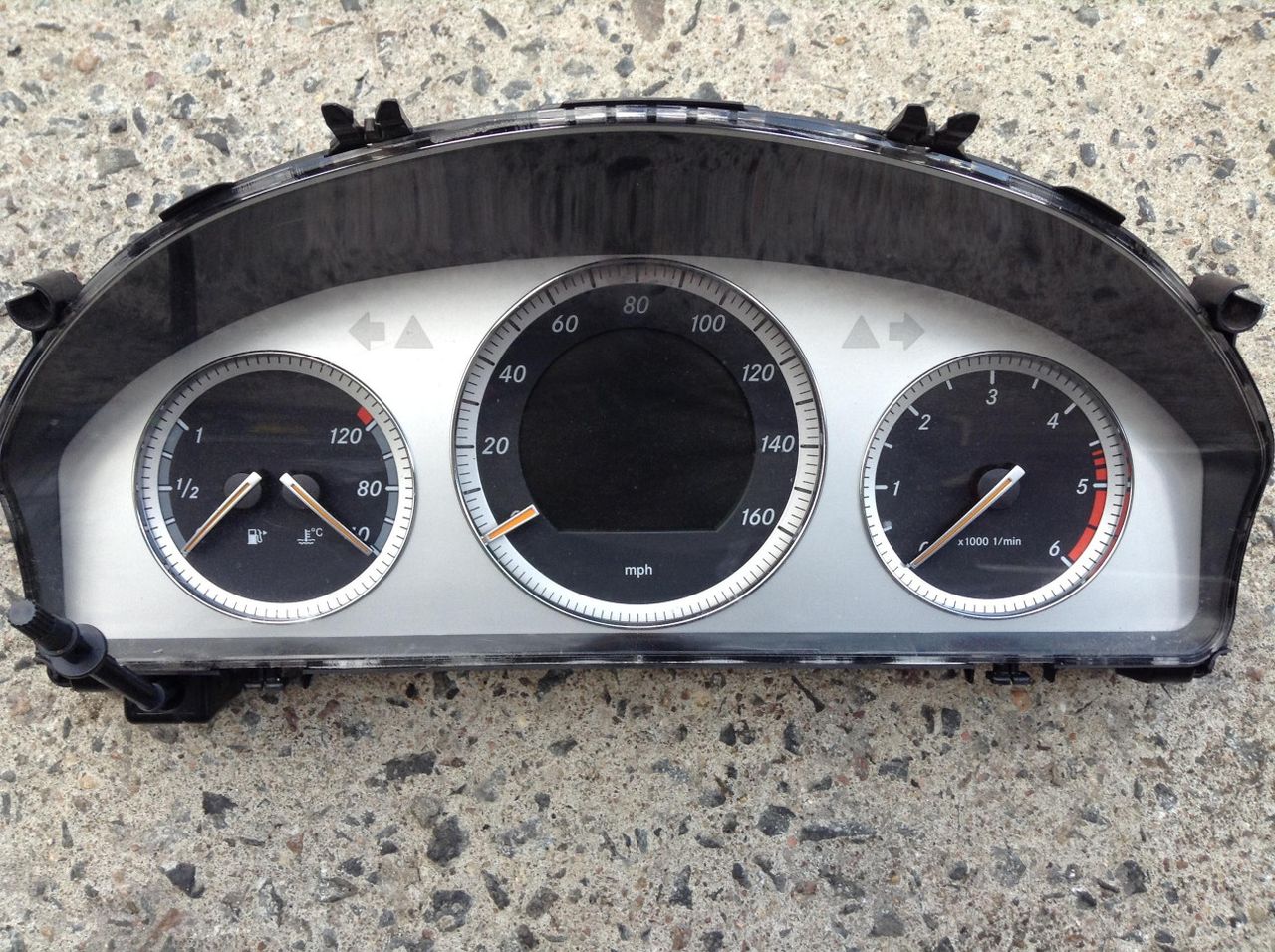 щиток приборов (приборная панель) Mercedes-Benz C-Класс W204/S204 2008, 2.1 л., OM 646.811, дизель, МКПП, серебро, седан, A2045404948