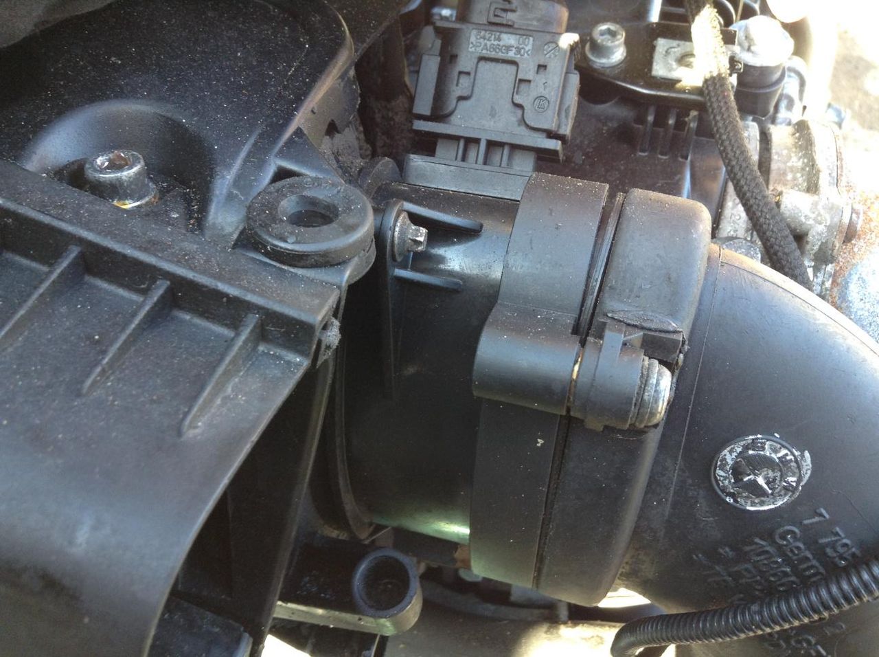 расходомер воздуха BMW X5 E53 [рестайлинг] 2005, 3.0 л., M57 D30 (306D2), дизель, АКПП, внедорожник 5 дв.