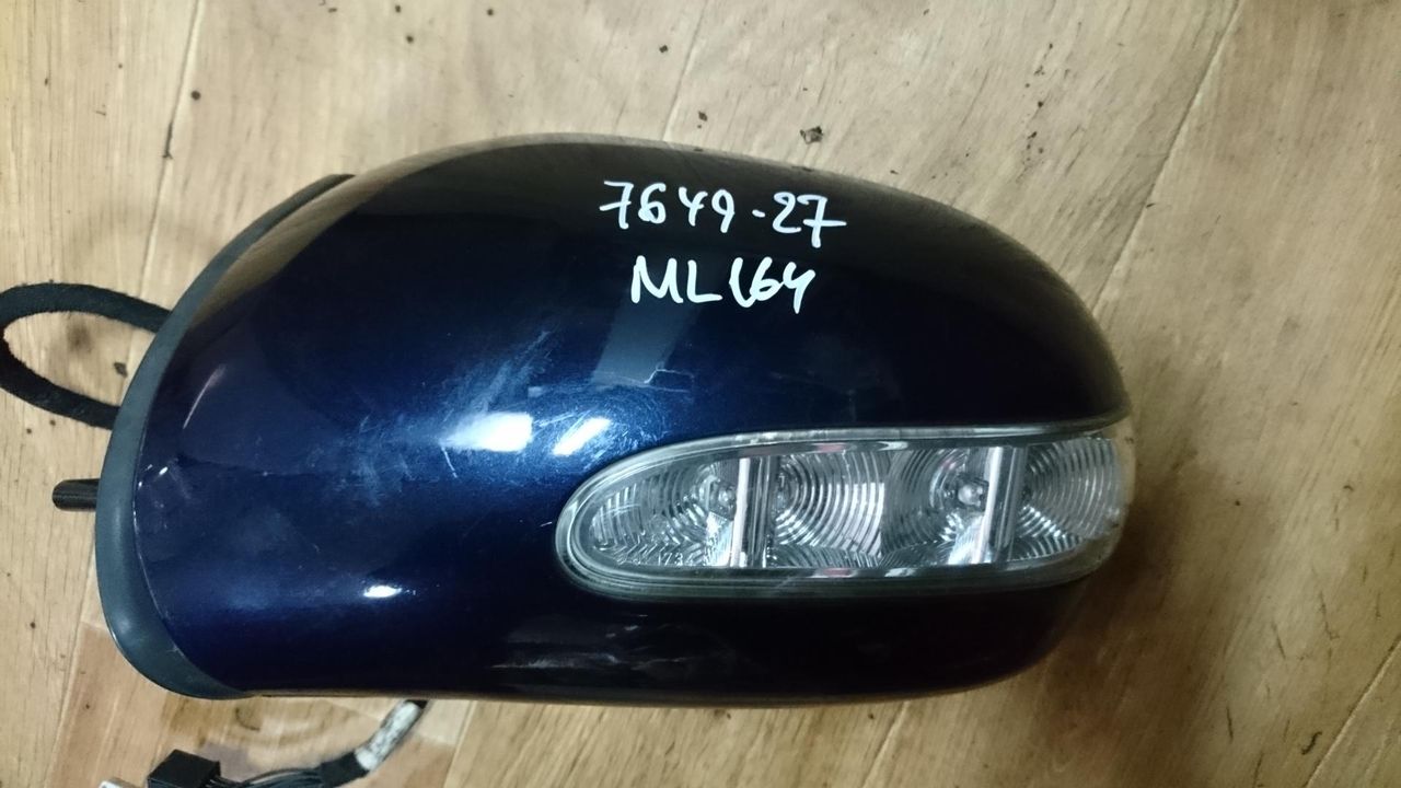 накладка на зеркало Mercedes-Benz M-Класс W164 2006, 3.5 л., M 272.967, бензин, АКПП, внедорожник 5 дв., правый руль