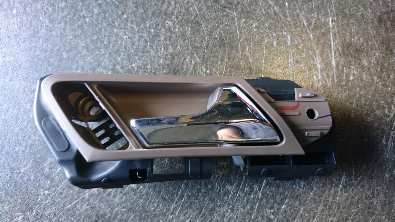ручка внутренняя передняя правая Mercedes-Benz M-Класс W164 2006, 3.5 л., M 272.967, бензин, АКПП, внедорожник 5 дв., правый руль