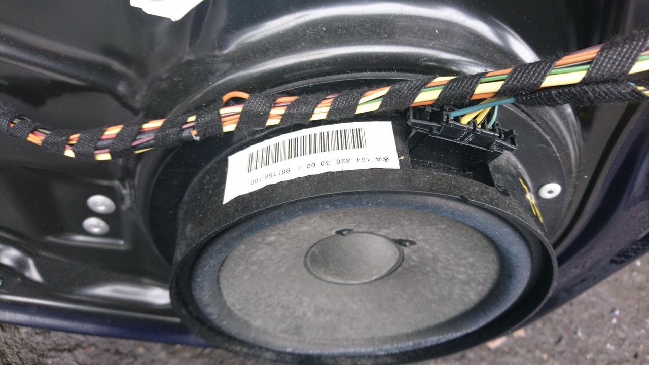 динамик двери Mercedes-Benz M-Класс W164 2006, 3.5 л., M 272.967, бензин, АКПП, внедорожник 5 дв., правый руль, A1548203002