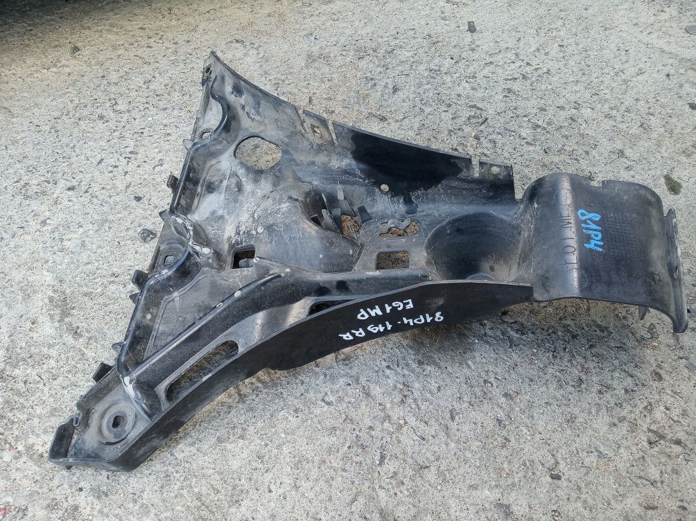 Крепление бампера переднего BMW 5 серия E60/E61 2006, 3.0 л., M57 D30 (306D4), дизель, АКПП, синий, седан, 7897196