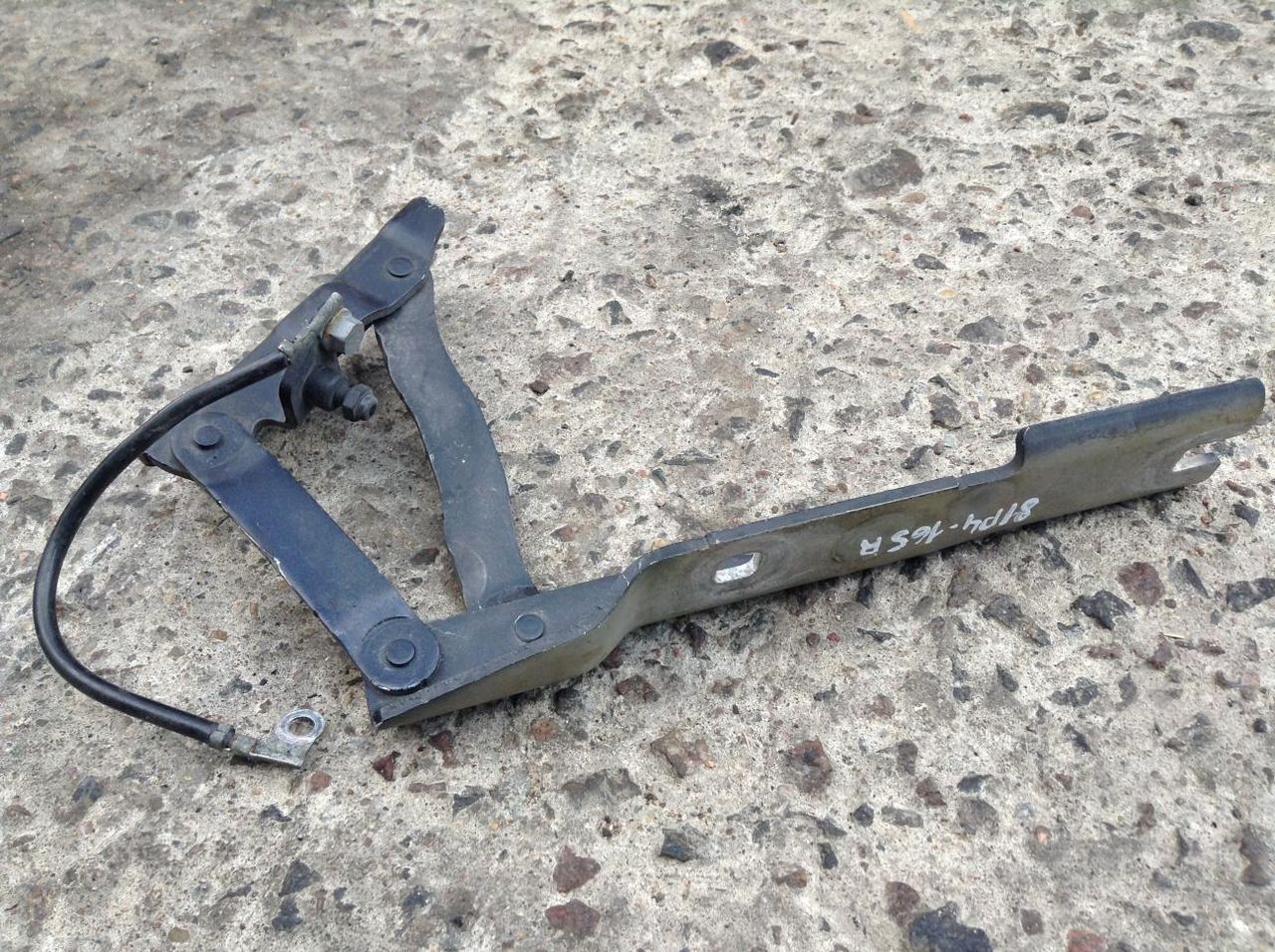 петля капота правая BMW 5 серия E60/E61 2006, 3.0 л., M57 D30 (306D4), дизель, АКПП, синий, седан