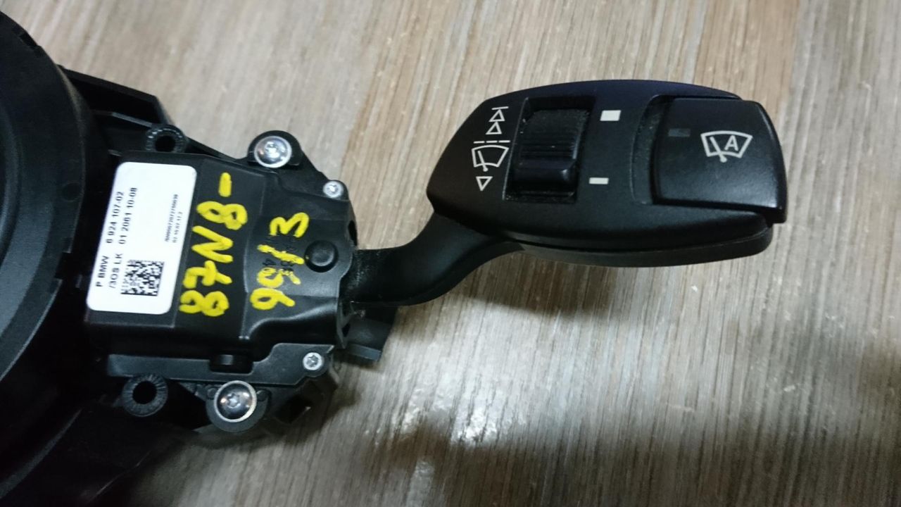 переключатель подрулевой (стрекоза) BMW 5 серия E60/E61 [рестайлинг] 2008, 2.0 л., N47 D20 A, дизель, АКПП, универсал, 6924107