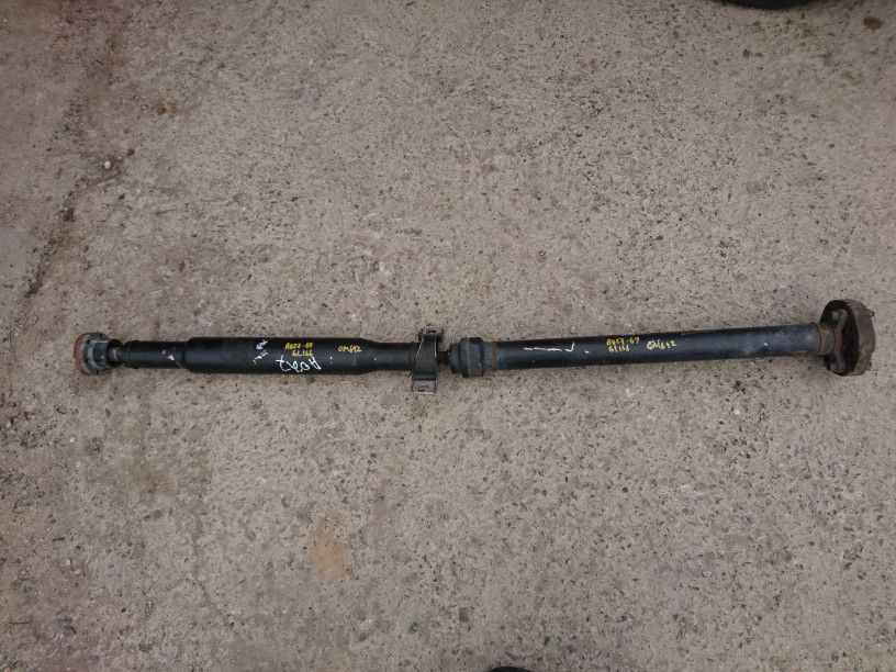 карданный вал Mercedes-Benz GL-Класс X166 2014, 3.0 л., OM 642.826, дизель, АКПП, белый, внедорожник 5 дв., A1664108500