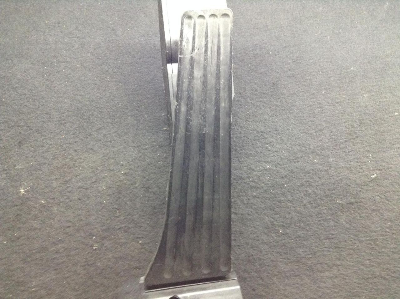 педаль BMW 5 серия E60/E61 2005, 3.0 л., M57 D30 (306D3), дизель, АКПП, седан, 6772645