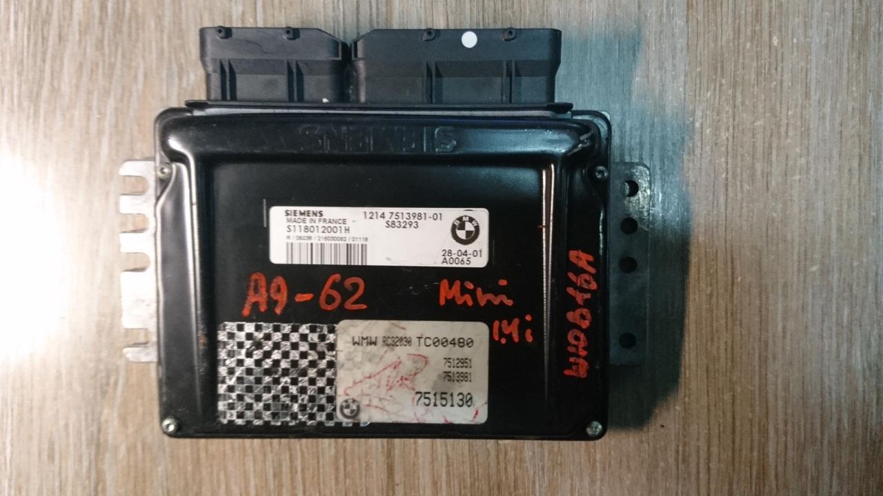 блок управления двигателем Mini Cooper 1 поколение 2001, 1.6 л., W10 B16 A, бензин, АКПП, красный, хетчбэк 5 дв., 12147513981, S118012001H