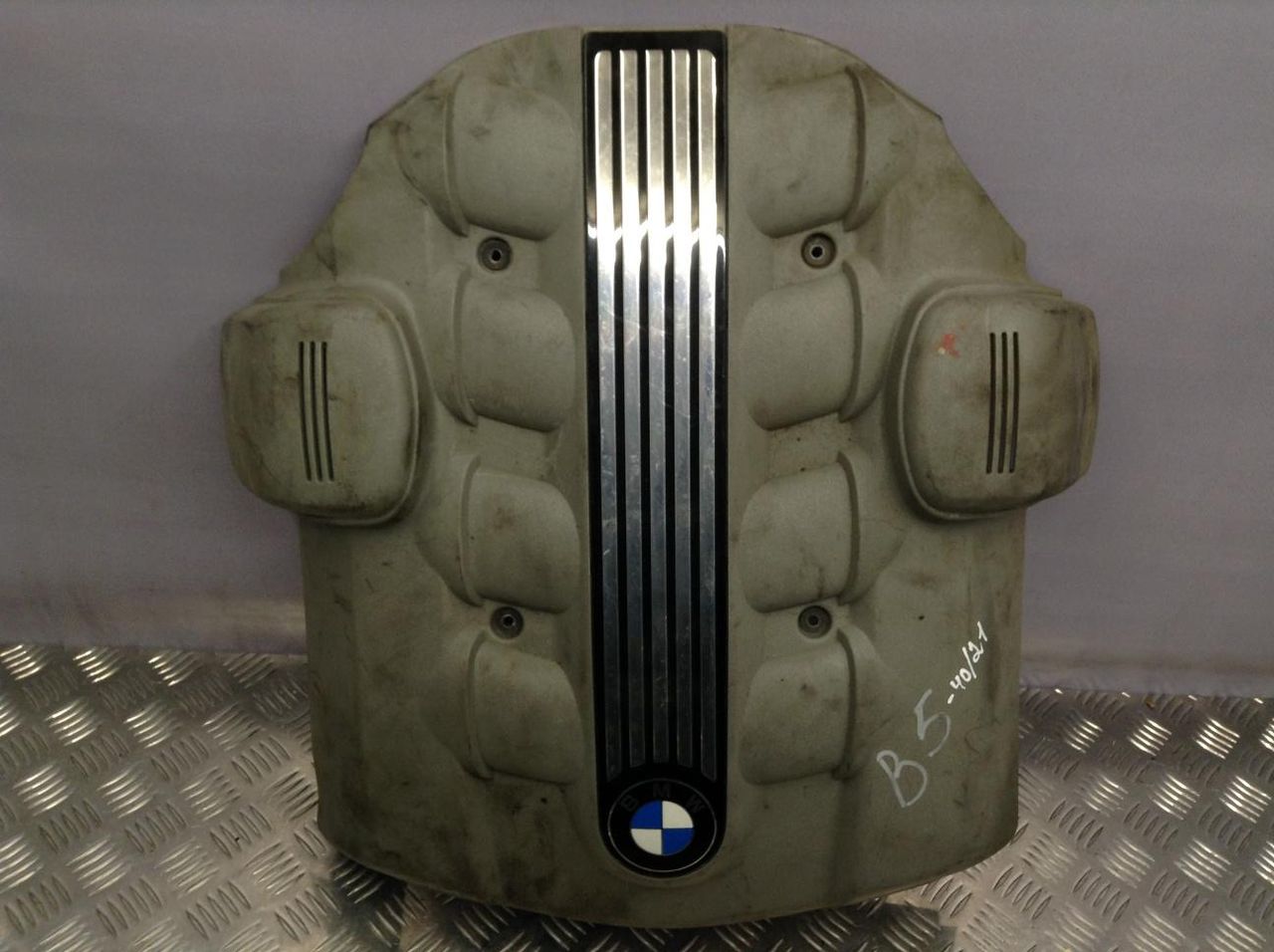 декоративная крышка двигателя BMW X5 E53 [рестайлинг] 2005, 4.8 л., N62 B48 A, бензин, АКПП, внедорожник 5 дв., 7527018