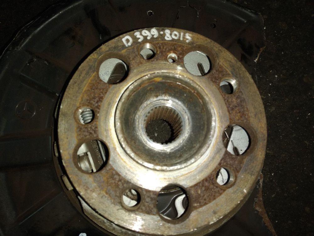 ступица задняя левая Mercedes-Benz E-Класс W212/S212/C207/A207 2012, 2.1 л., OM 651.924, дизель, АКПП, темно-серый, седан