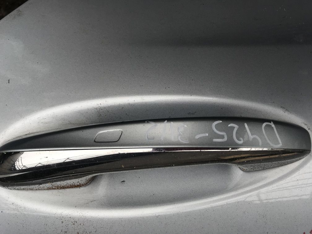 ручка наружная задняя левая Mercedes-Benz C-Класс W205/S205/C205 2015, 2.0 л., M 274.920, бензин, АКПП, седан, правый руль