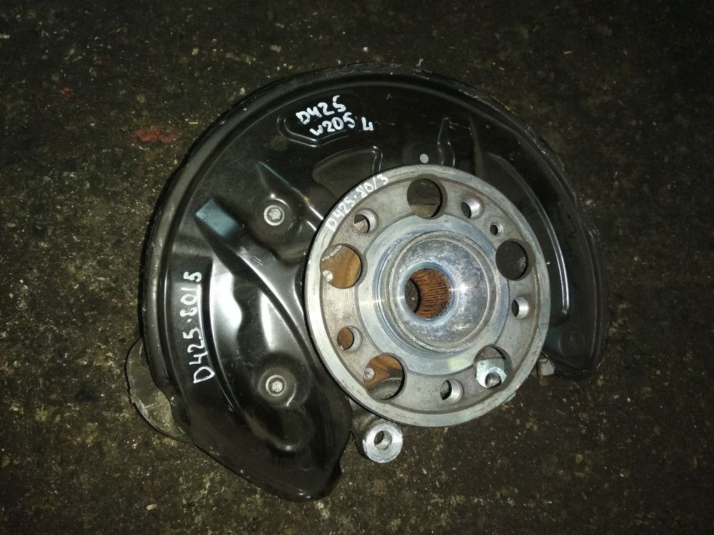 кулак задний левый Mercedes-Benz C-Класс W205/S205/C205 2015, 2.0 л., M 274.920, бензин, АКПП, седан, правый руль