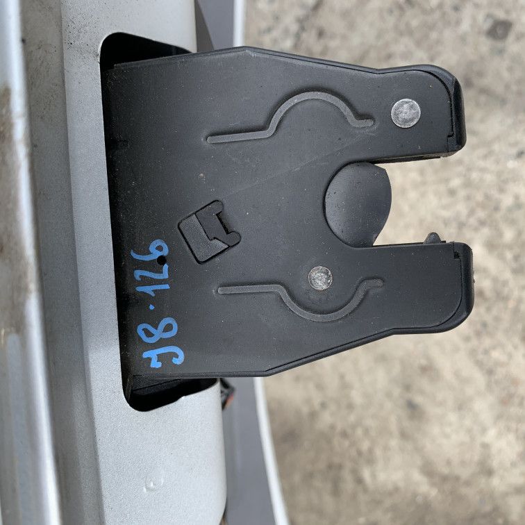 замок багажника BMW 7 серия E65/E66/E67 2002, 4.4 л., бензин, АКПП, седан