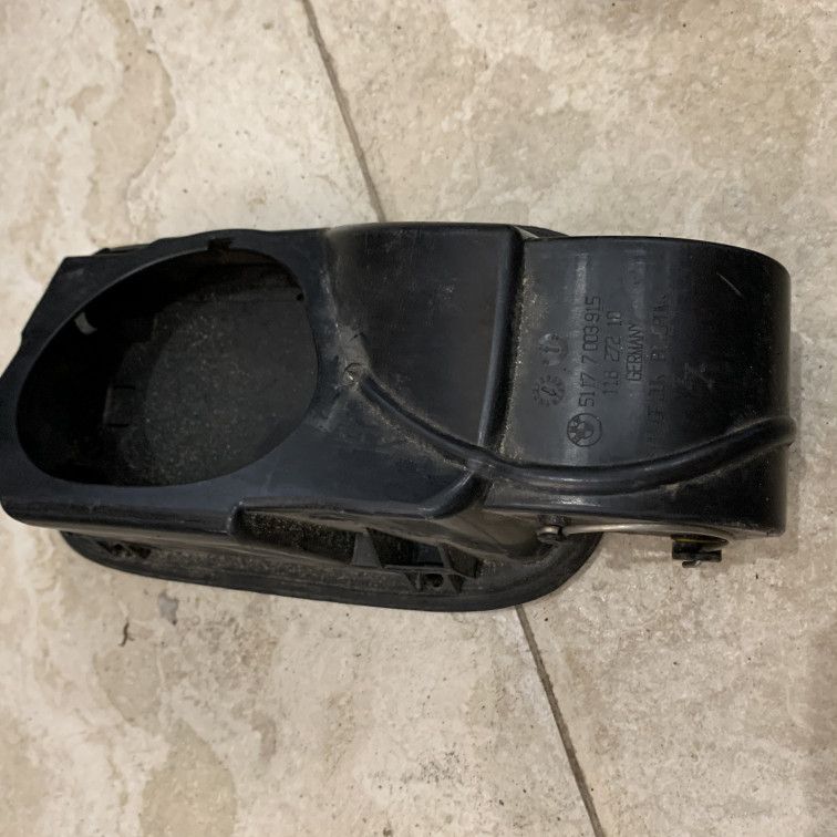 лючок топливного бака BMW 7 серия E65/E66/E67 2003, 4.4 л., бензин, АКПП, седан, 51177003915