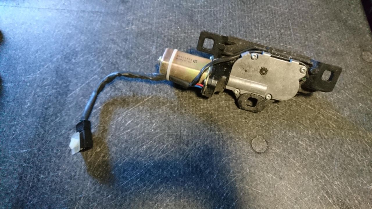 активатор замка багажника BMW 7 серия E65/E66/E67 2003, 4.4 л., бензин, АКПП, седан, 7014872