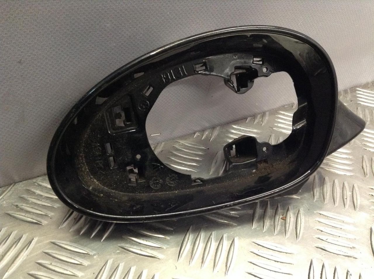 рамка зеркала левого BMW 3 серия E90/E91/E92/E93 2007, 3.0 л., N54 B30 A, бензин, АКПП, кабриолет, 7169157