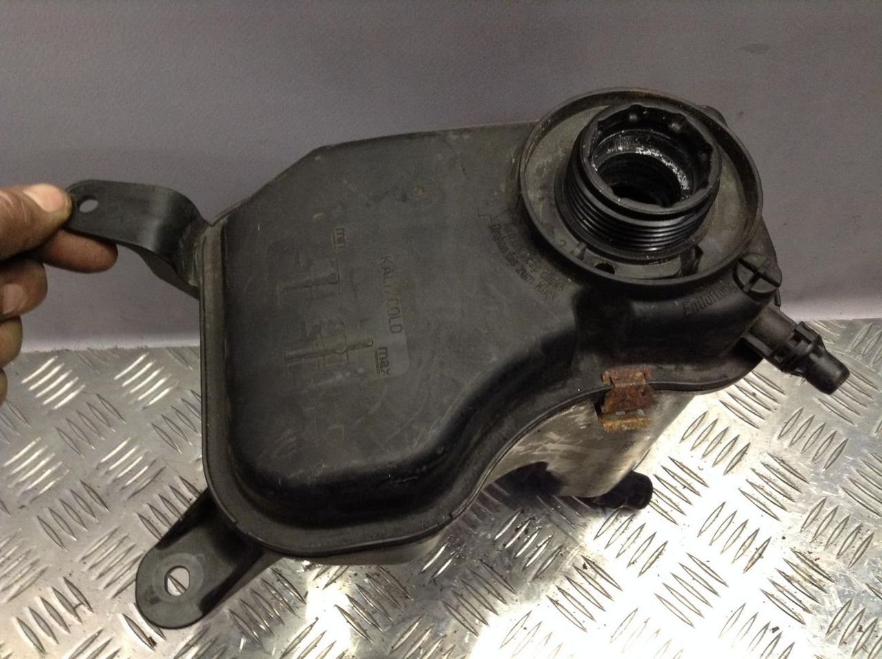 бачок расширительный BMW 3 серия E90/E91/E92/E93 2007, 3.0 л., N54 B30 A, бензин, АКПП, кабриолет, 7567462