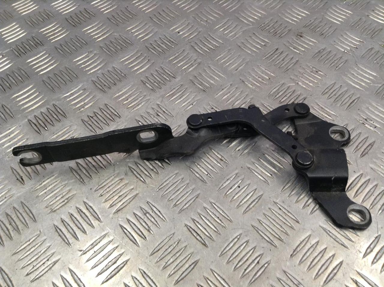 петля капота правая BMW 3 серия E90/E91/E92/E93 [рестайлинг] 2008, 3.0 л., M57 D30 (306D3), дизель, АКПП, купе, 7115264
