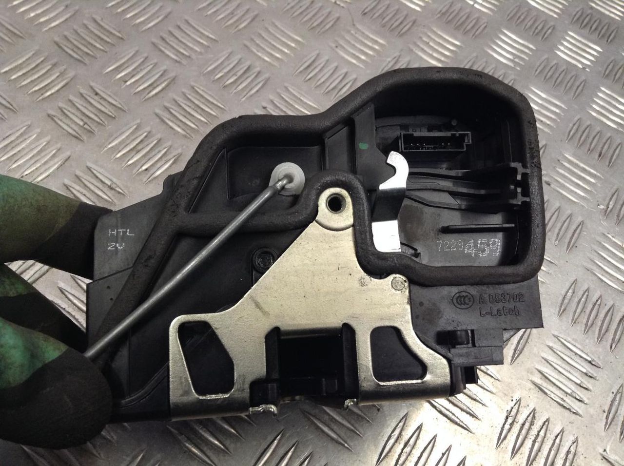 замок двери задней левой BMW X5 E70 2009, 3.0 л., M57 D30 (306D3), дизель, АКПП, внедорожник 5 дв., 7229459