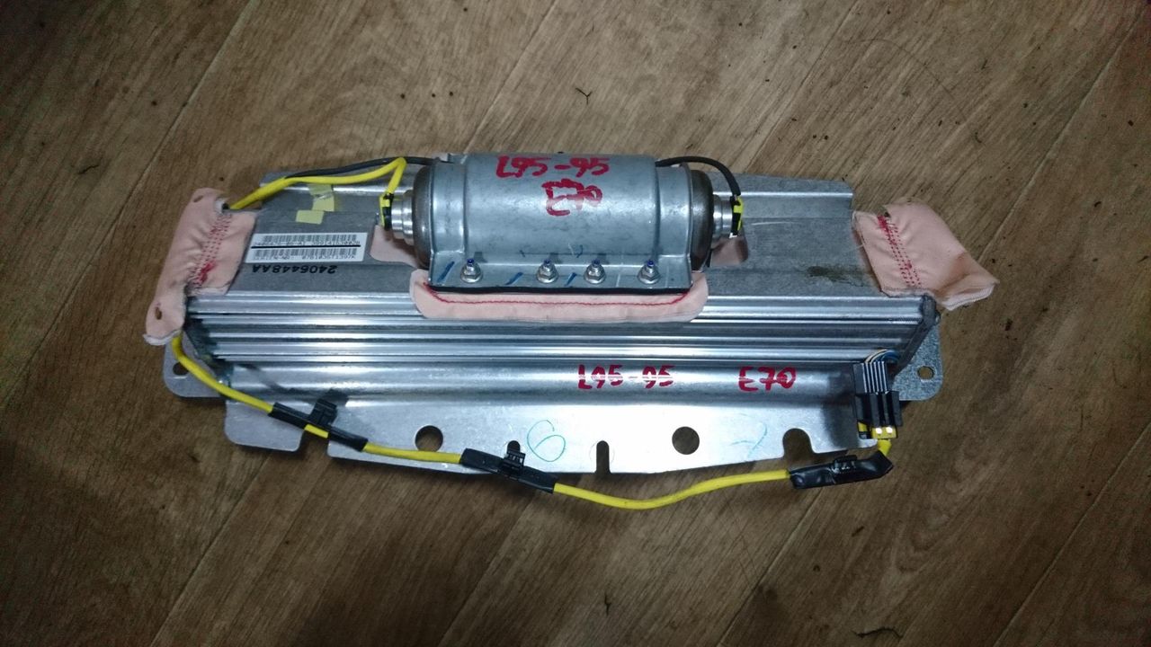 подушка безопасности пассажира BMW X5 E70 2007, 3.0 л., M57 D30 (306D5), дизель, АКПП, внедорожник 5 дв., 72129141530