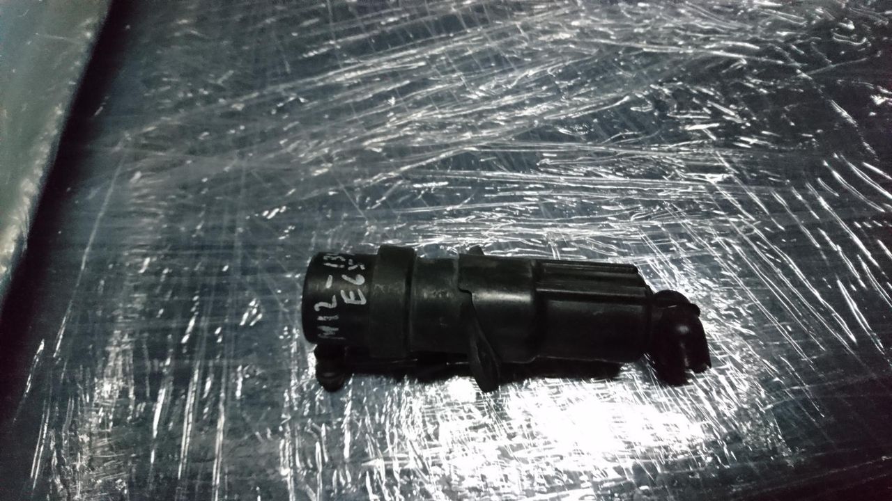 форсунка омывателя фары левая BMW 7 серия E65/E66/E67 2003, 4.4 л., бензин, АКПП, седан, 61677001949