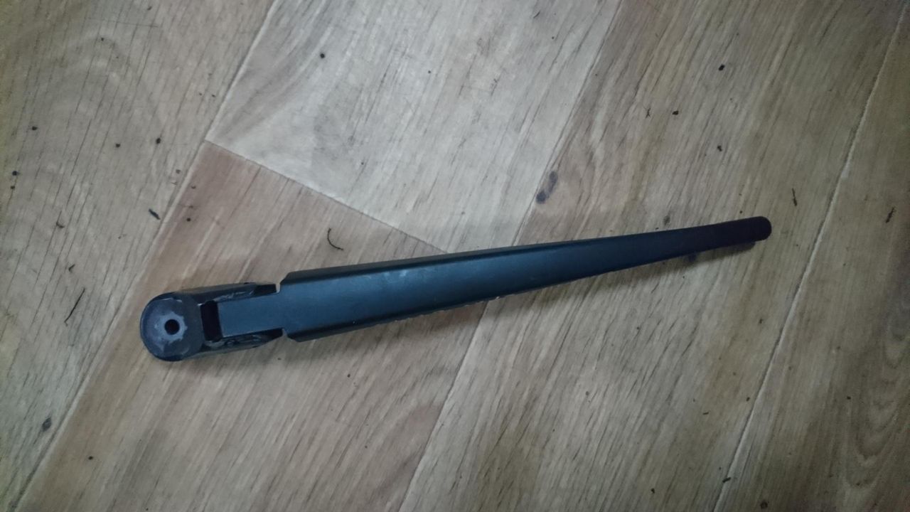 щеткодержатель (поводок стеклоочистителя, дворник) BMW X5 F15 2014, 3.0 л., N57 D30 A, дизель, АКПП, внедорожник 5 дв., 61627294431