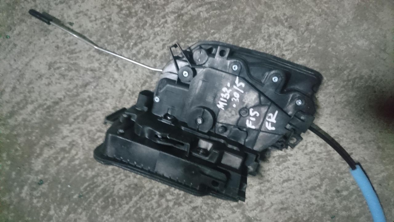 замок двери передней правой BMW X5 F15 2014, 3.0 л., N57 D30 A, дизель, АКПП, внедорожник 5 дв., 51217473152