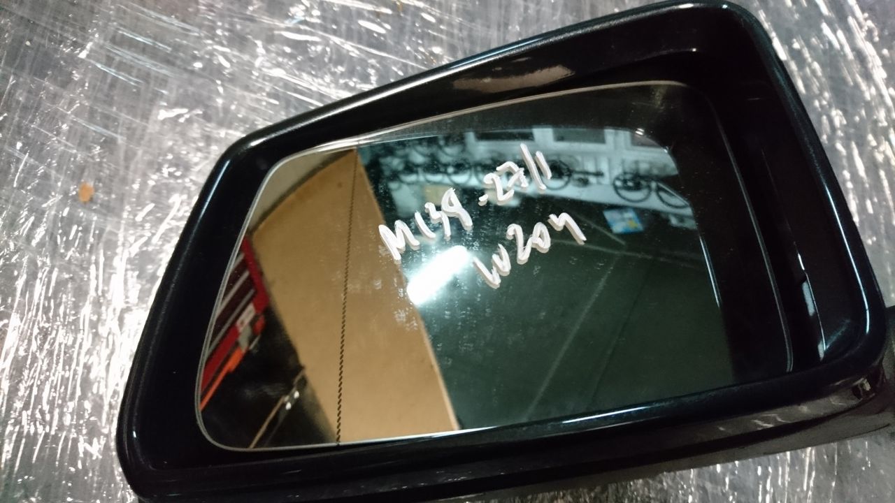 стекло зеркала наружного левого Mercedes-Benz C-Класс W204 [рестайлинг] 2013, 2.1 л., OM 651.913, дизель, АКПП, седан