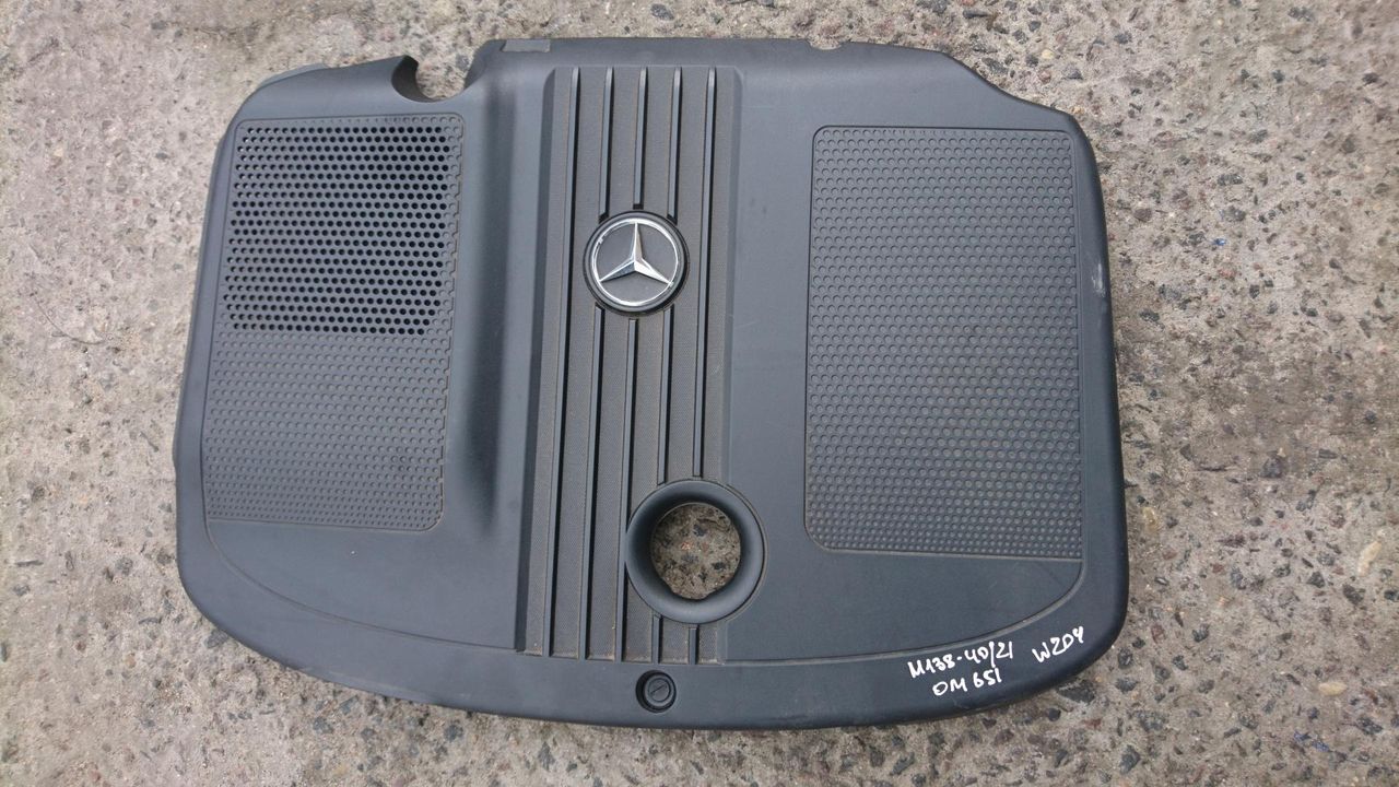 декоративная крышка двигателя Mercedes-Benz C-Класс W204 [рестайлинг] 2013, 2.1 л., OM 651.913, дизель, АКПП, седан, A6510101467
