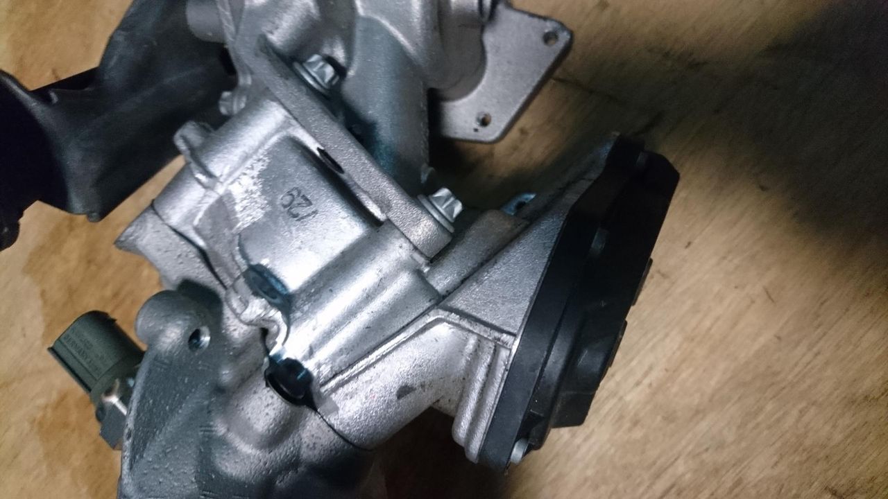 клапан EGR Mercedes-Benz E-Класс W212/S212/C207/A207 2010, 2.1 л., OM 651.924, дизель, АКПП, серебристый, седан, A6511400160, A2C53362275