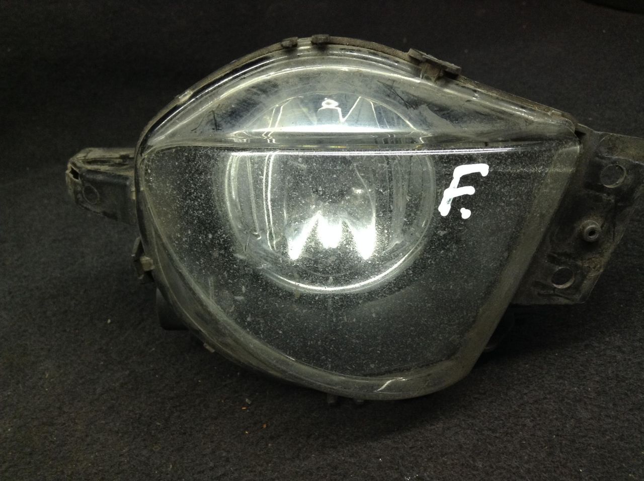 фара противотуманная левая BMW 3 серия E90/E91/E92/E93 2007, 3.0 л., N53 B30 A, бензин, МКПП, мокрый асфальт, седан, 6948373