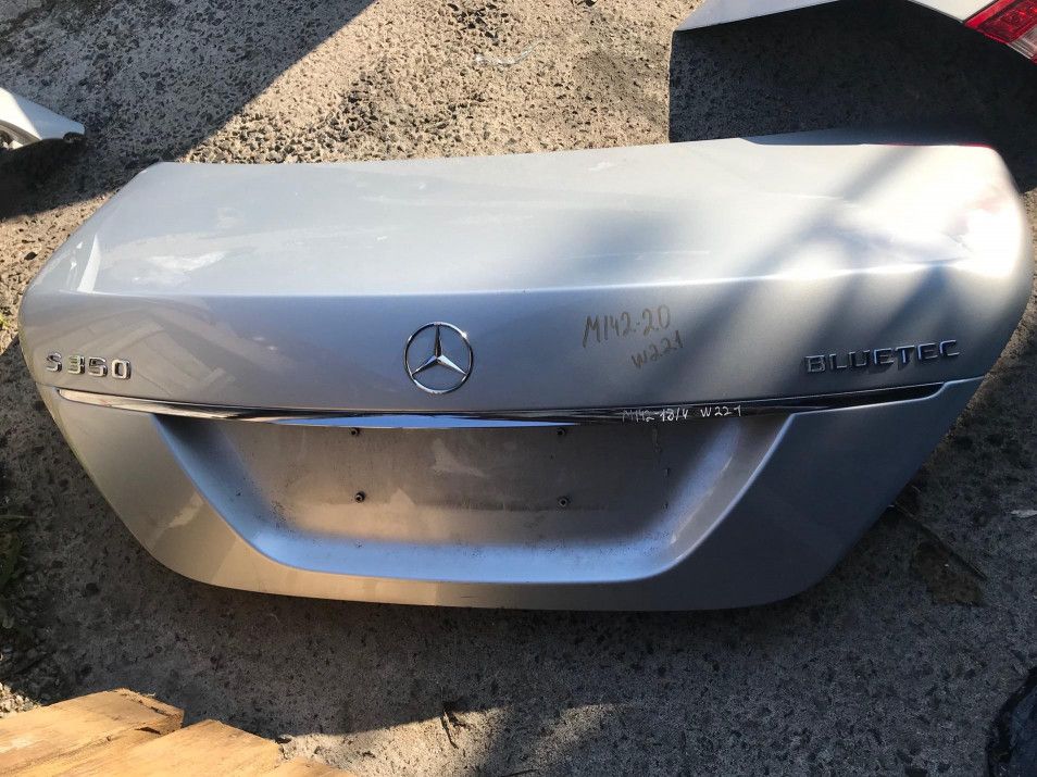 крышка багажника (дверь 3-5) Mercedes-Benz S-Класс W221 [рестайлинг] 2012, 3.0 л., OM 642.862, дизель, АКПП, серебристый, седан, A2217500275