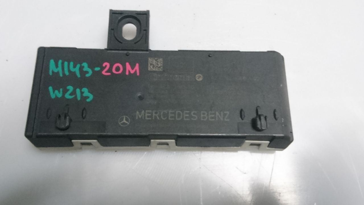 блок управления крышкой багажника Mercedes-Benz E-Класс W213/S213/C238/A238 2016, 2.0 л., OM 654.920, дизель, АКПП, белый, седан, правый руль, A2139004711, A2-C742-6350-6-0