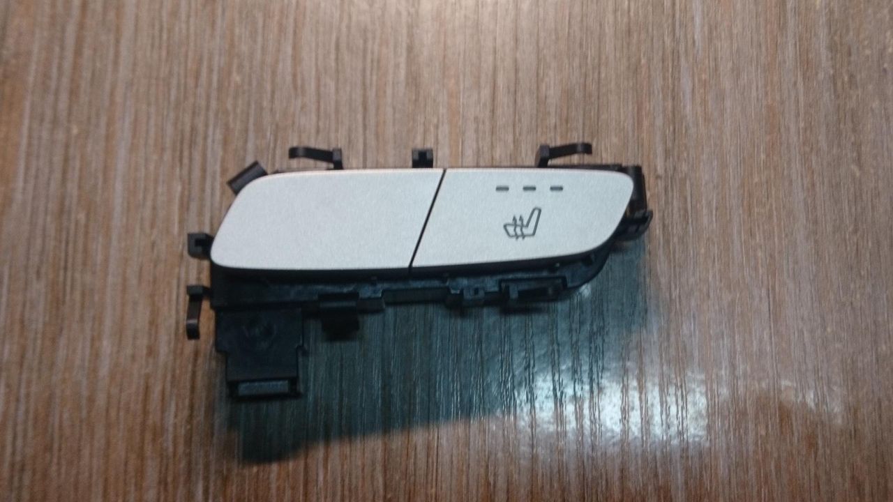 панель управления Mercedes-Benz E-Класс W213/S213/C238/A238 2016, 2.0 л., OM 654.920, дизель, АКПП, белый, седан, правый руль, A2139050404