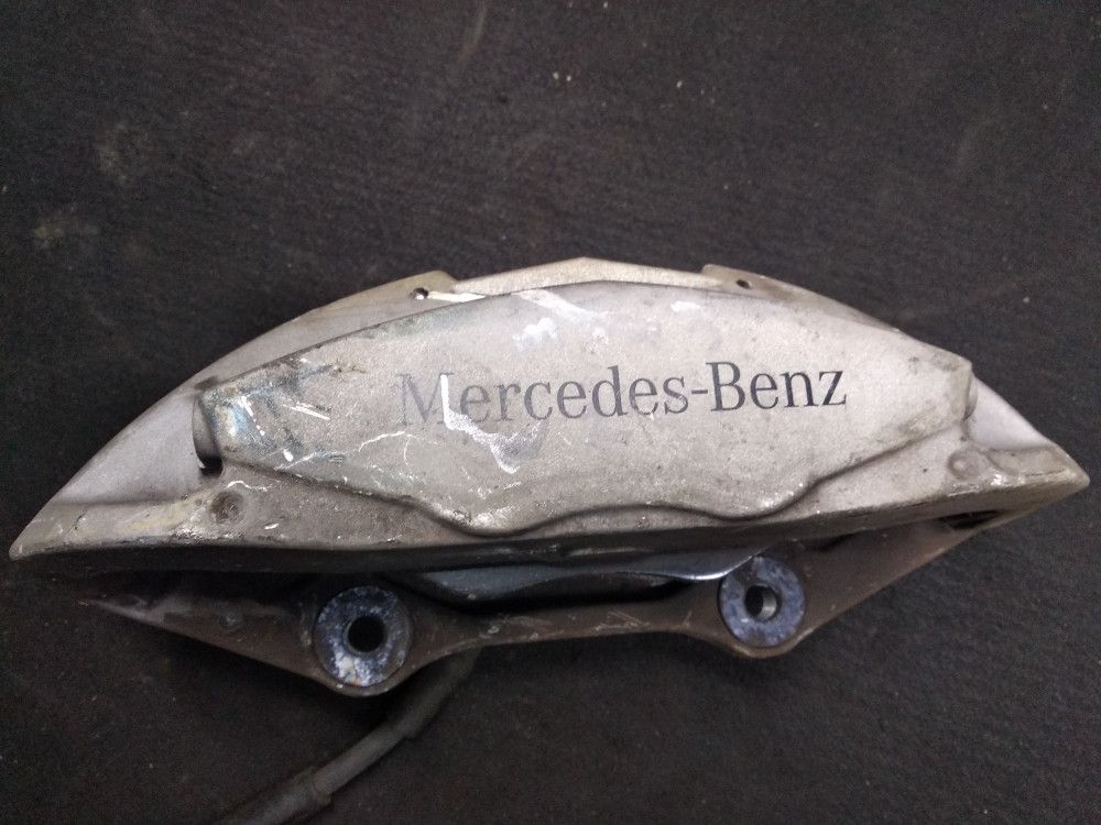 суппорт передний левый Mercedes-Benz E-Класс W213/S213/C238/A238 2016, 2.0 л., OM 654.920, дизель, АКПП, белый, седан, правый руль