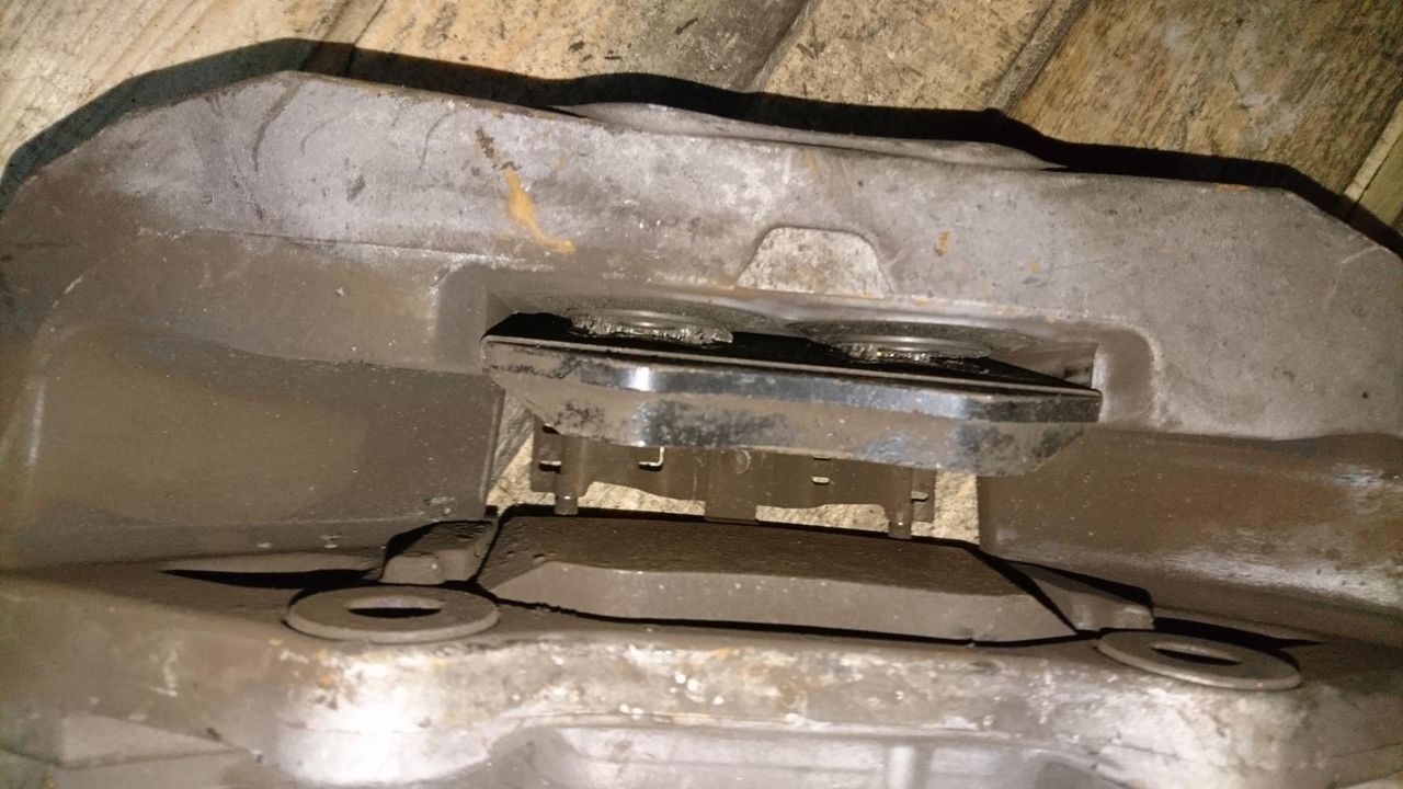 тормозные колодки Mercedes-Benz E-Класс W213/S213/C238/A238 2016, 2.0 л., OM 654.920, дизель, АКПП, белый, седан, правый руль