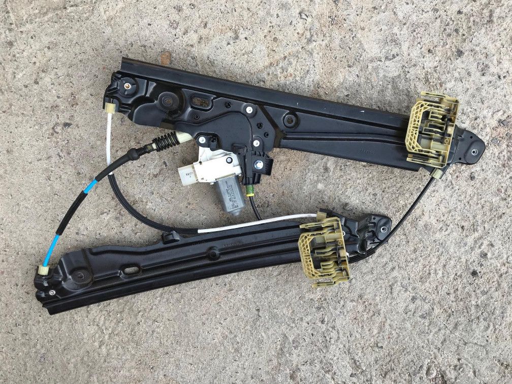 стеклоподъемник передний левый BMW 5 серия F07/F10/F11 2012, 2.0 л., N47 D20 C, дизель, АКПП, седан, правый руль, 51337182131, 51337248171