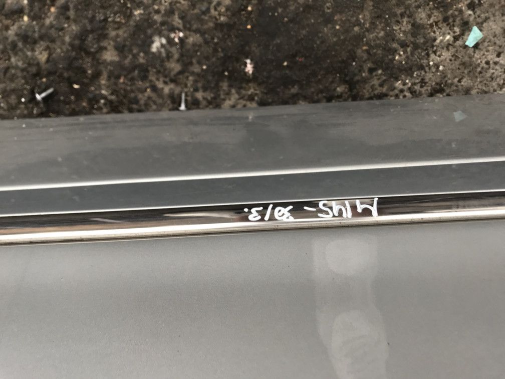 молдинг двери передней правой Mercedes-Benz GL-Класс X164 2007, 3.0 л., OM 642.940, дизель, АКПП, серебристый, внедорожник 5 дв.