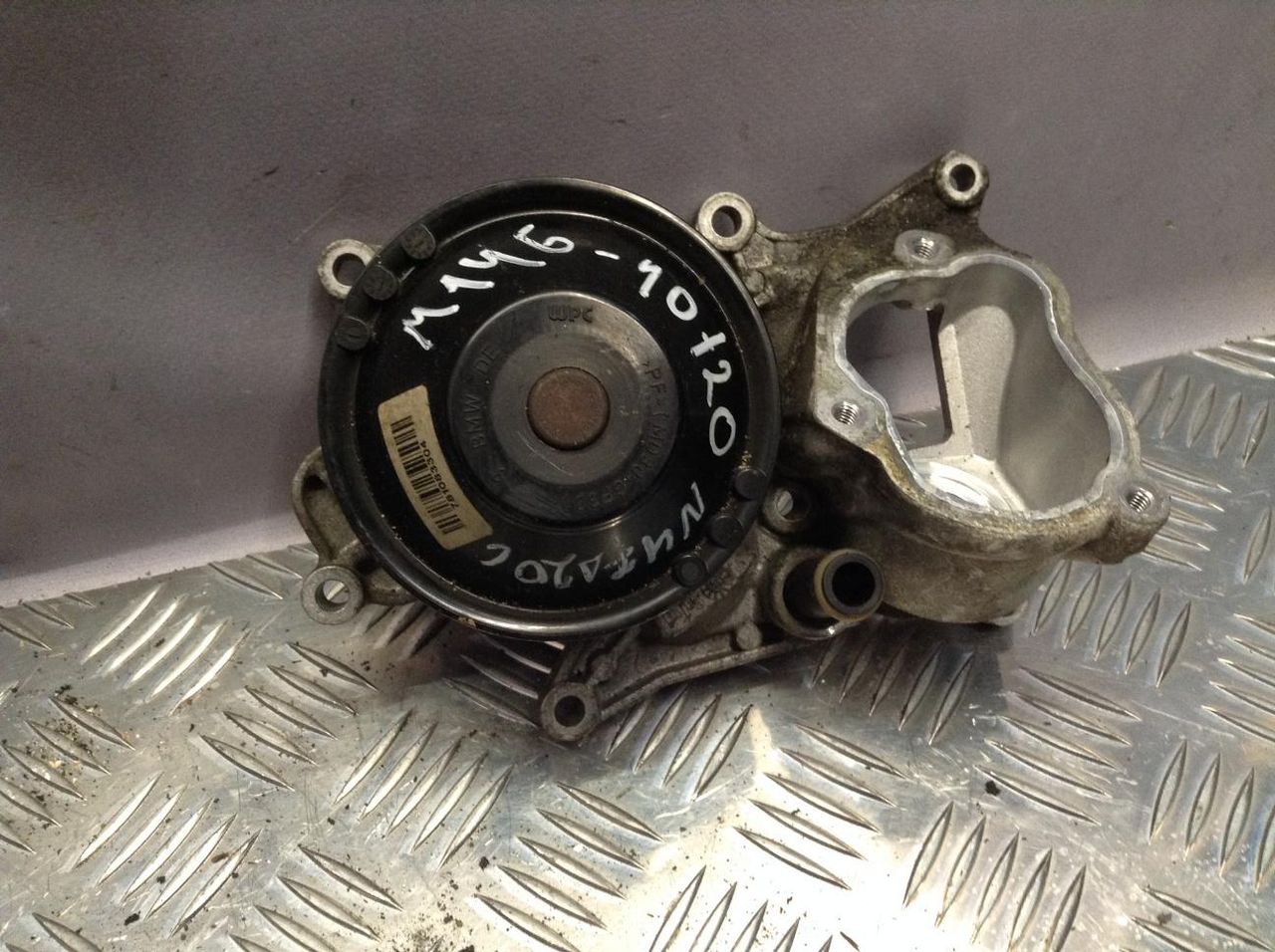помпа BMW 5 серия F10/F11 [рестайлинг] 2014, 2.0 л., N47 D20 C, дизель, АКПП, серая, седан, 7810833