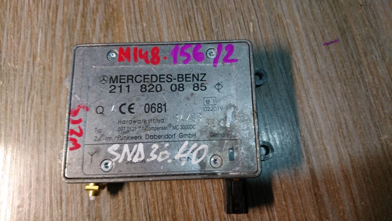 усилитель антенны Mercedes-Benz CLS-Класс C219 2005, 3.0 л., OM 642.920, дизель, АКПП, черный, купе, A2118200885