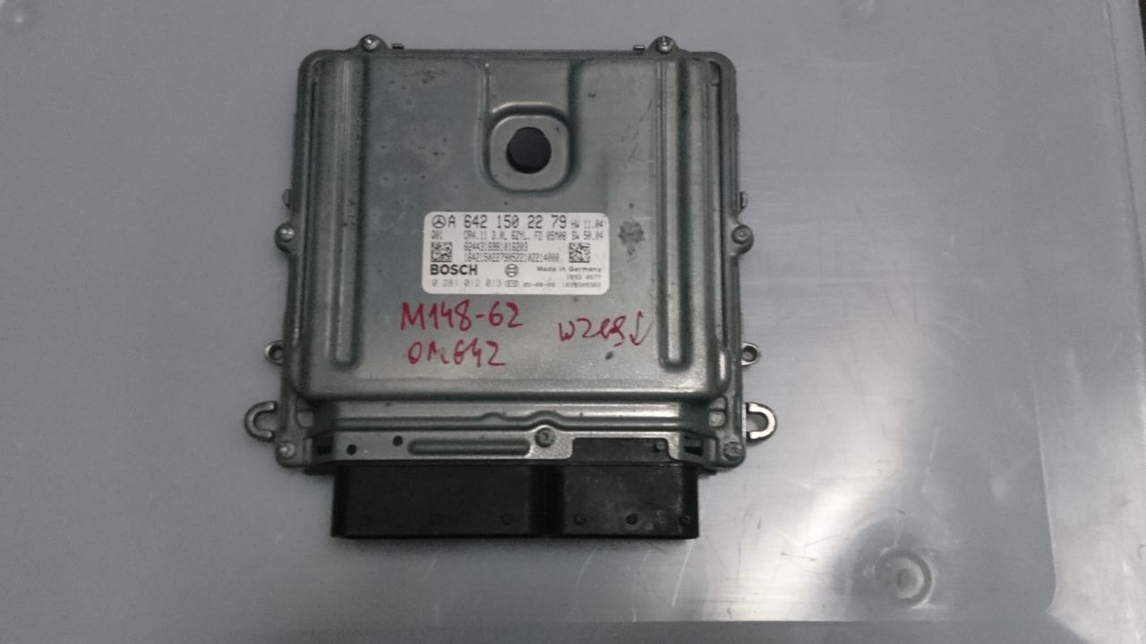 блок управления двигателем Mercedes-Benz CLS-Класс C219 2005, 3.0 л., OM 642.920, дизель, АКПП, черный, купе, A6421502279, 0281012013