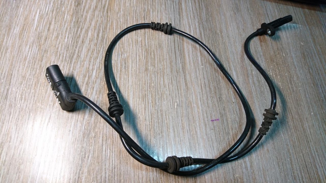 датчик ABS Mercedes-Benz S-Класс W222/C217/A217 2014, 3.0 л., OM 642.861, дизель, АКПП, серебристый, седан, A2229059605, 2229059605