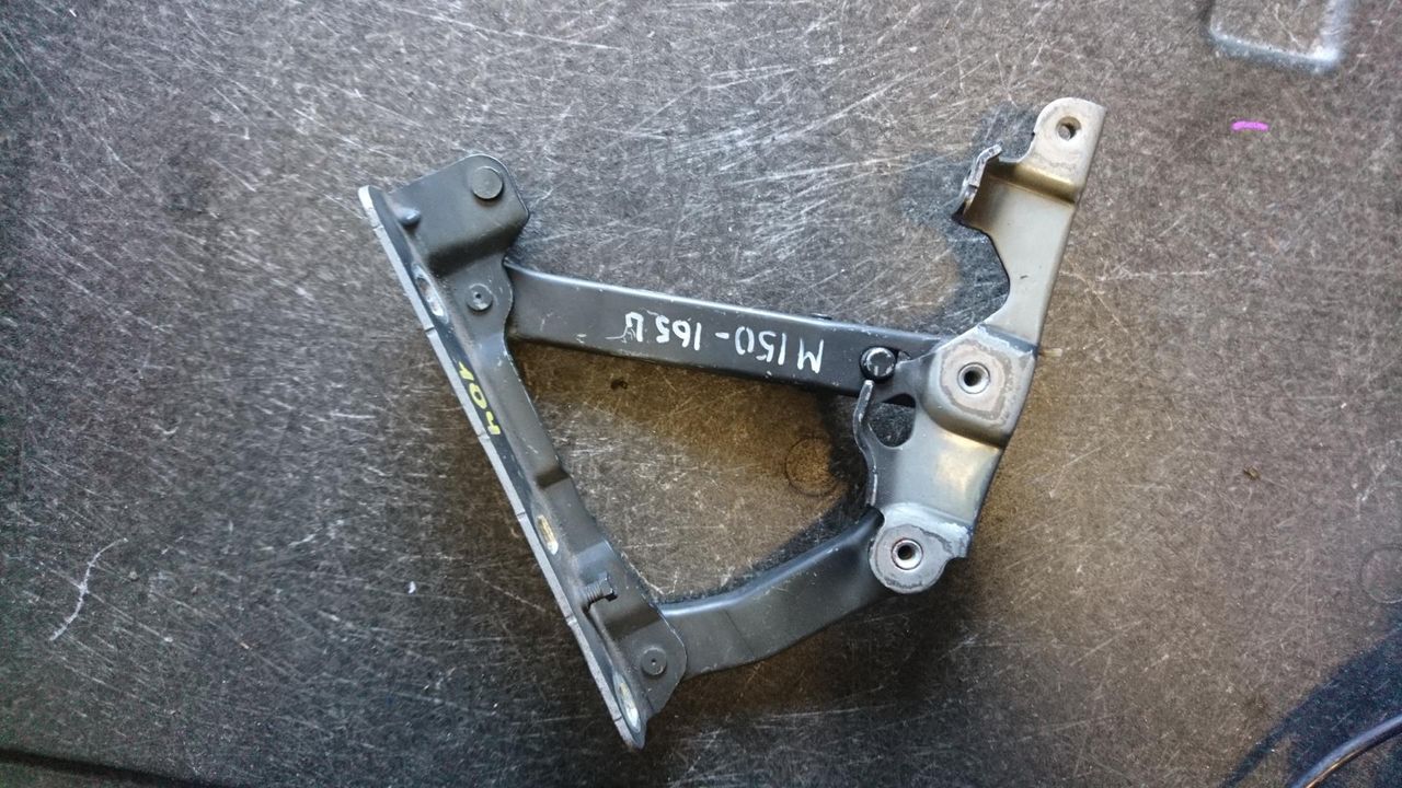 петля капота левая Mercedes-Benz E-Класс W211/S211 2005, 2.1 л., OM 646.961, дизель, АКПП, седан