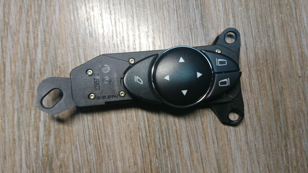 джойстик регулировки зеркал Mercedes-Benz E-Класс W211/S211 2005, 2.1 л., OM 646.961, дизель, АКПП, седан, A2118216079