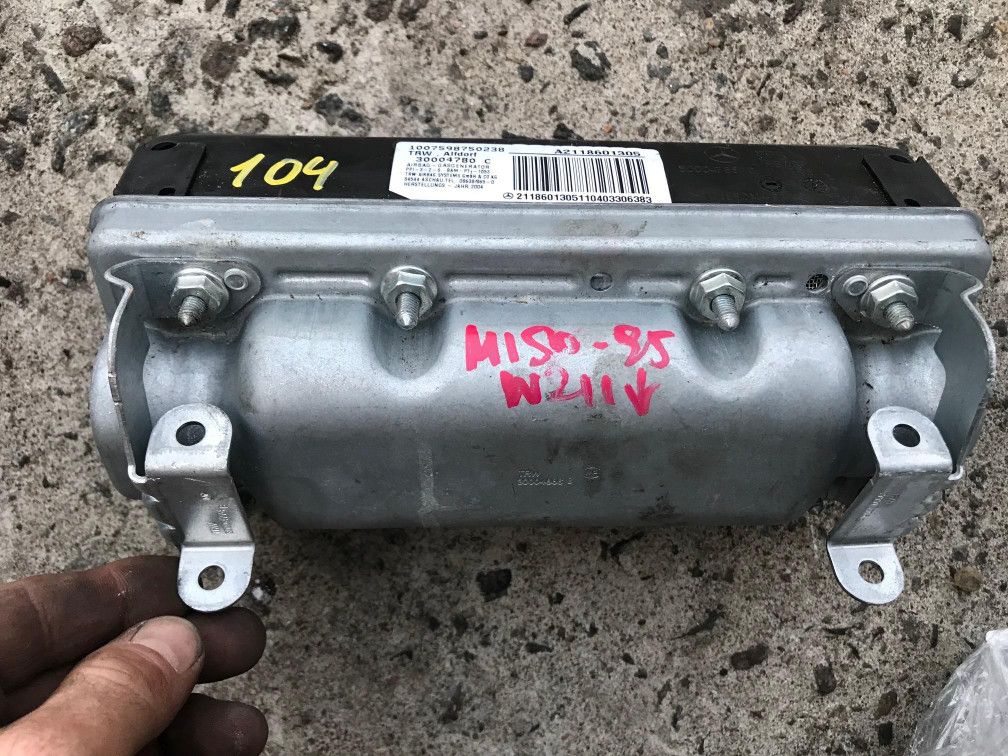 подушка безопасности пассажира Mercedes-Benz E-Класс W211/S211 2005, 2.1 л., OM 646.961, дизель, АКПП, седан, A2118601305