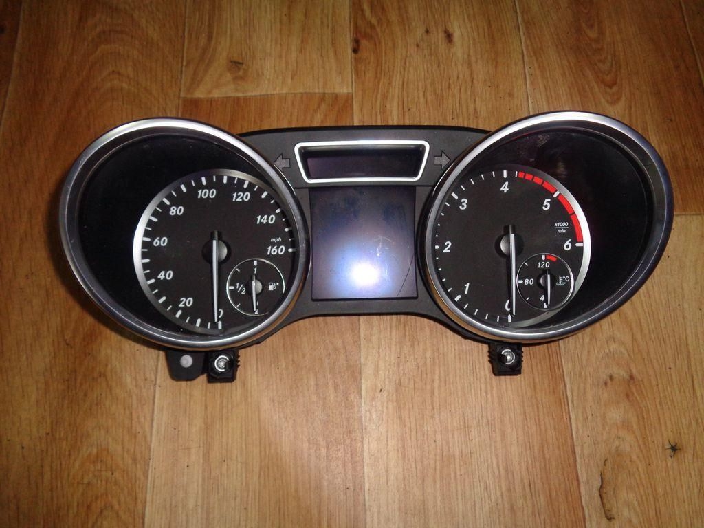щиток приборов (приборная панель) Mercedes-Benz M-Класс W166 2012, 2.1 л., OM 651.960, дизель, АКПП, мокрый асфальт, внедорожник 5 дв., A1669002805, 0263682102