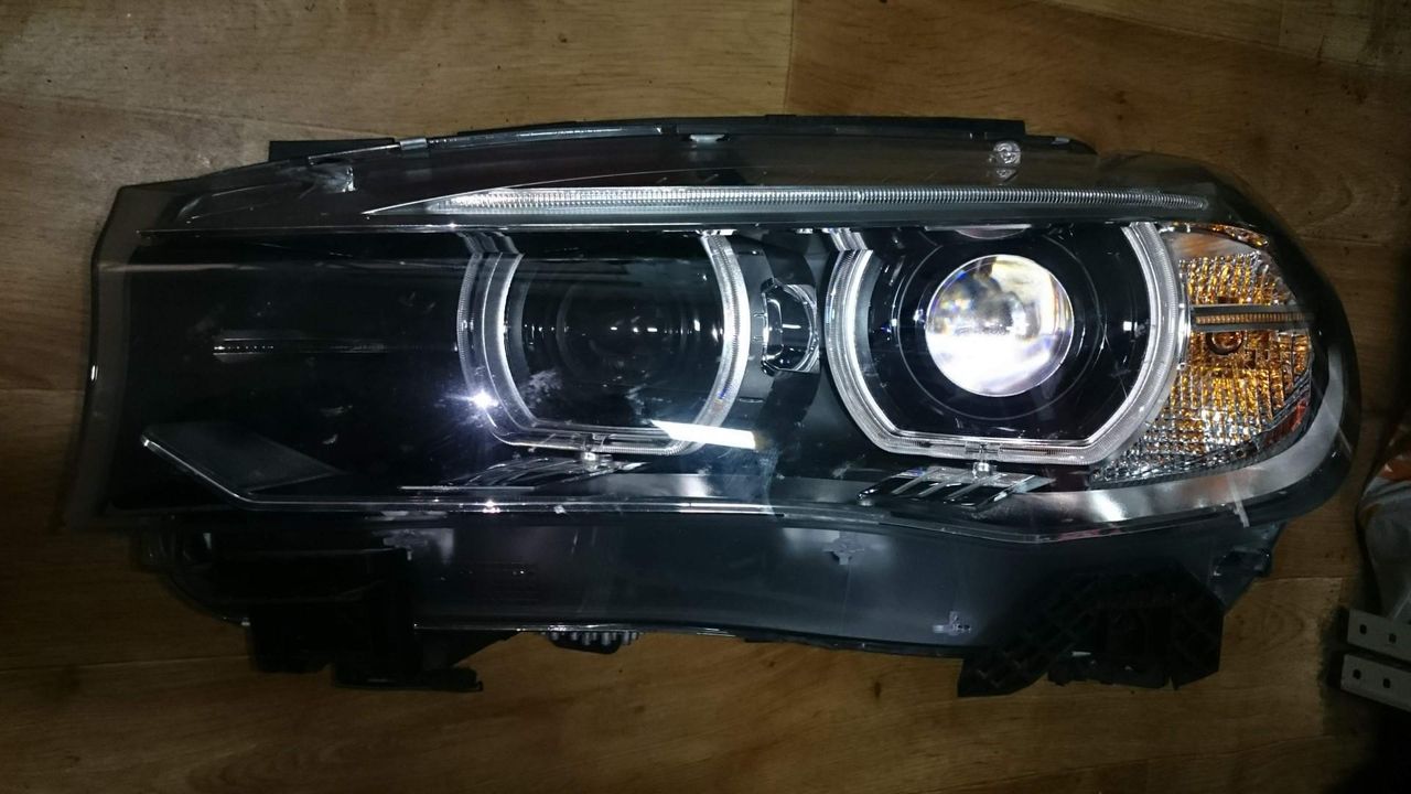 фара левая BMW X5 F15 2018, 3.0 л., N57 D30 C, дизель, АКПП, белый, внедорожник 5 дв., 7290055