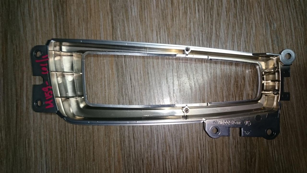 рамка обрамление кулисы BMW 7 серия F01/F02 2010, 4.4 л., N63 B44 A, бензин, АКПП, черный, седан, 9189064